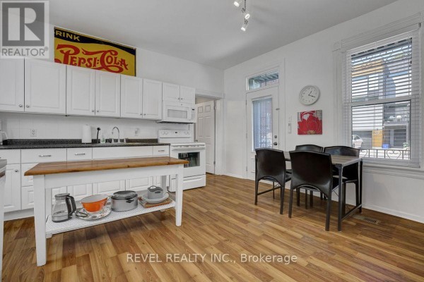 Laundry room - 52 Lebreton Street N, Ottawa, ON K1R7H4 Photo 4