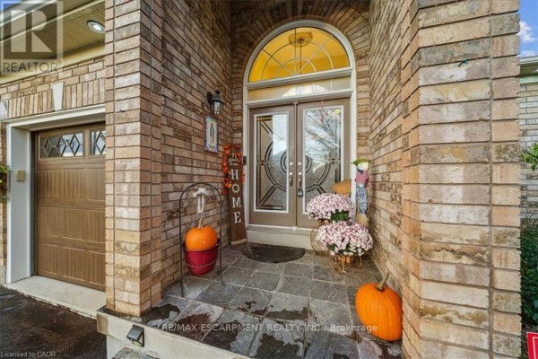 52 Mistycreek Crescent, Brampton, ON, photo 2