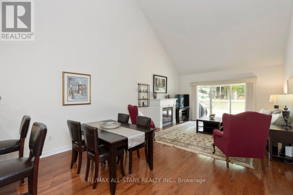 Dining room - 52 Oasis Way, Markham, ON L6E0B6 Photo 4