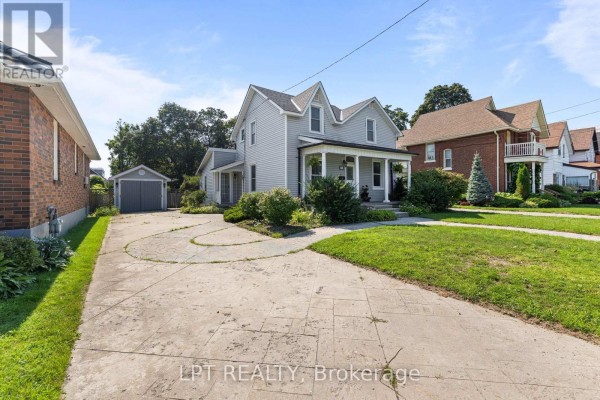 52 Parkside Drive E, Barrie, ON, photo 2