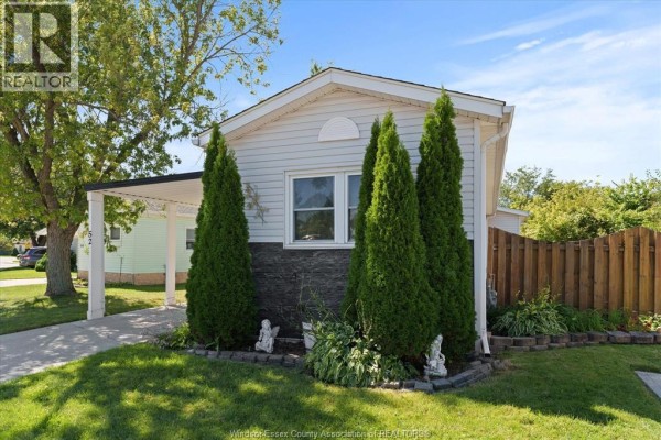 Laundry room - 52 Parkside Drive, Mcgregor, ON N0R1J0 Photo 2