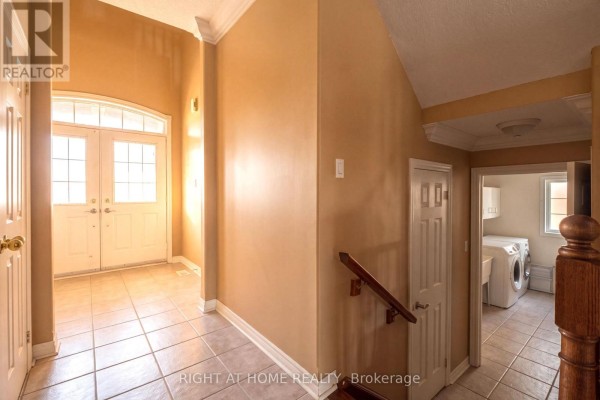 Family room - 52 Prince William Way, Barrie, ON L4N0Y9 Photo 5