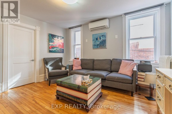 52 St Andrew Street, Ottawa, ON, photo 3