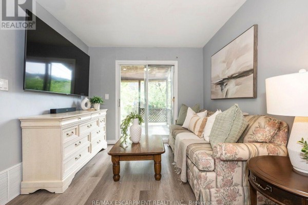 52 Stapleton Avenue N, Hamilton, ON L8H3N5 Photo 4