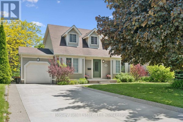 52 Stirling Macgregor Drive, Cambridge, ON, photo 2