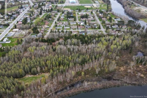 52 Témis Street, Saint Jacques, NB E7B1J3 Photo 5