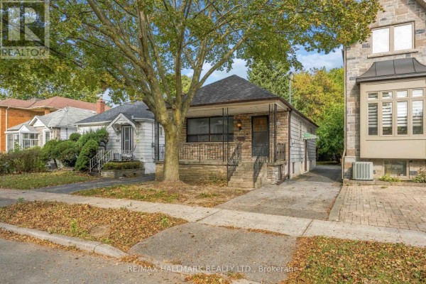 52 Woodville Avenue, Toronto, ON M4K2J6 Photo 3