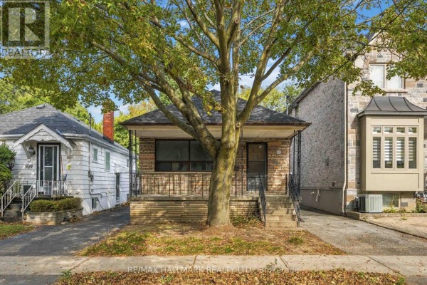 52 Woodville Avenue, Toronto, ON M4K2J6 Photo 4