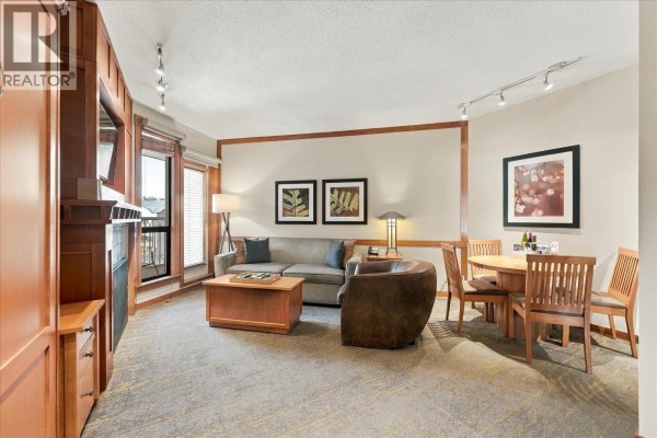 520 4320 Sundial Crescent, Whistler, BC V8E1G6 Photo 3