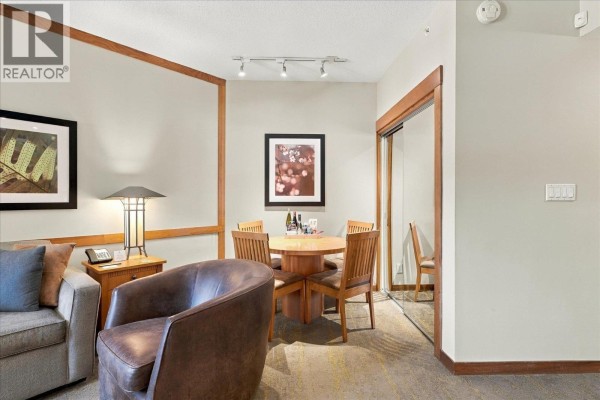 520 4320 Sundial Crescent, Whistler, BC V8E1G6 Photo 4