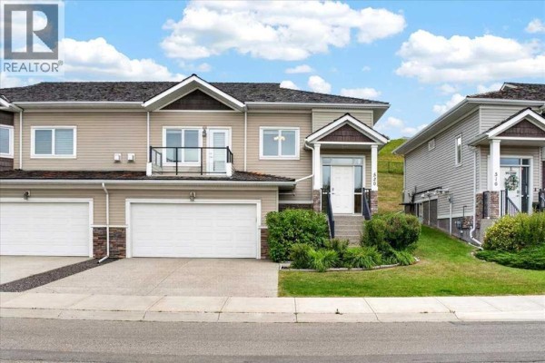 4pc Bathroom - 520 Rocky Vista Gardens Nw, Calgary, AB T3G0B7 Photo 2