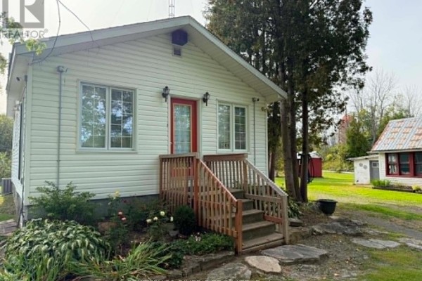 5200 Aultsville Road, South Stormont, ON K0C1M0 Photo 2