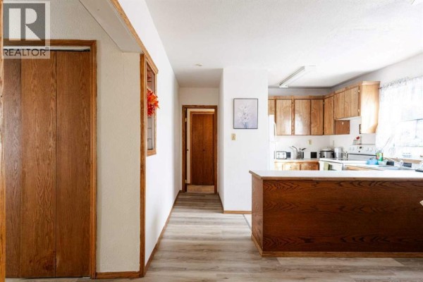 4pc Bathroom - 5203 56 Avenue, Taber, AB T1G1L6 Photo 3
