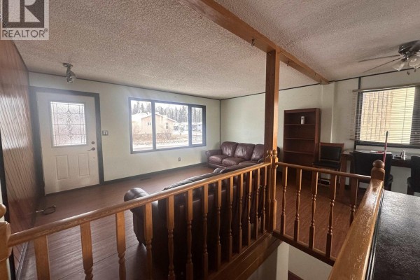 Dining room - 5204 Tamarack Crescent, Fort Nelson, BC V0C1R0 Photo 2