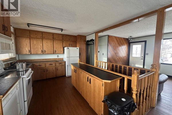 Beverage room - 5204 Tamarack Crescent, Fort Nelson, BC V0C1R0 Photo 5