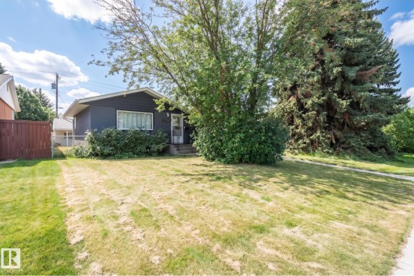 5207 103 Av Nw, Edmonton, AB, photo 3