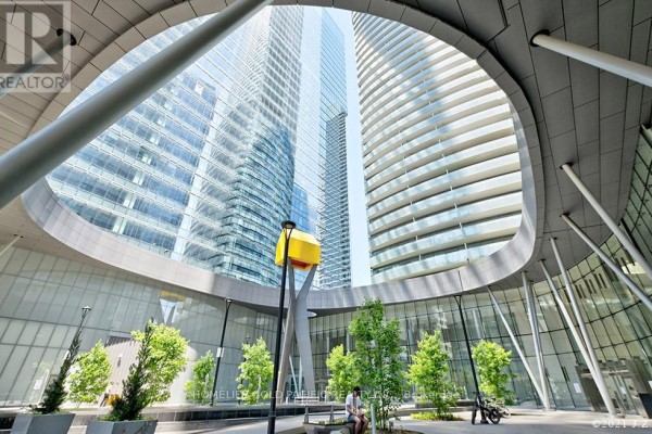 5208 - 14 York Street, Toronto, ON, photo 2