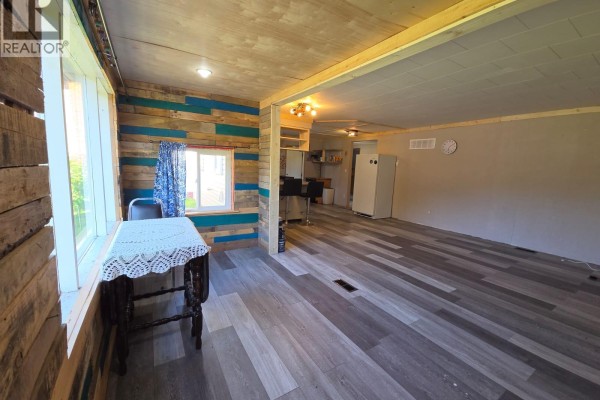 5208 47 Avenue Nw, Chetwynd, BC, photo 3