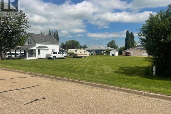 5209 49 Street, Daysland, AB T0B0G3 Photo 2
