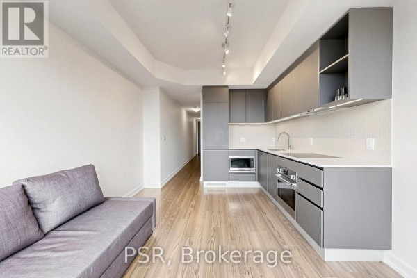 521 - 377 Madison Avenue, Toronto