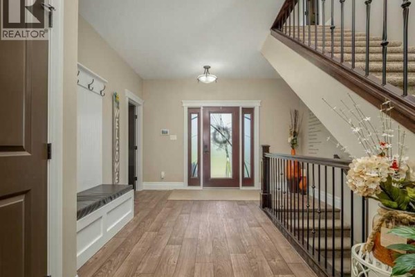 Foyer - 521 12th Avenue W, Barnwell, AB T0K0B0 Photo 5