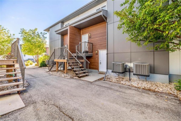 Eat in kitchen - 521 1355 Lee Boulevard, Winnipeg, MB R3T4X3 Photo 2