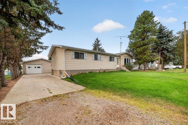 Family room - 5210 49 St, Waskatenau, AB T0A3P0 Photo 4