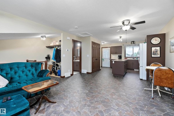 Kitchen - 5210 55 Av, Wetaskiwin, AB T9A2P3 Photo 3