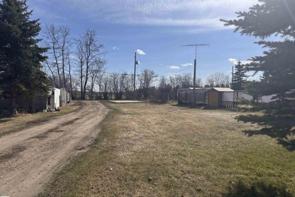 5211 50 Av, Fawcett, AB, photo 3