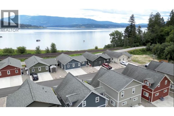 5211 Trans-canada Highway, Tappen, BC V1E2Z7 Photo 5