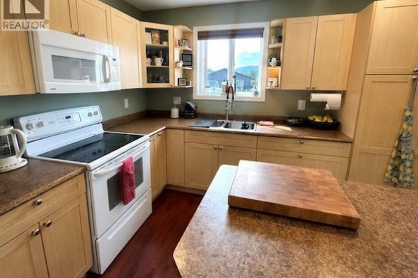 5213 40 St Ne Street, Chetwynd, BC, photo 3