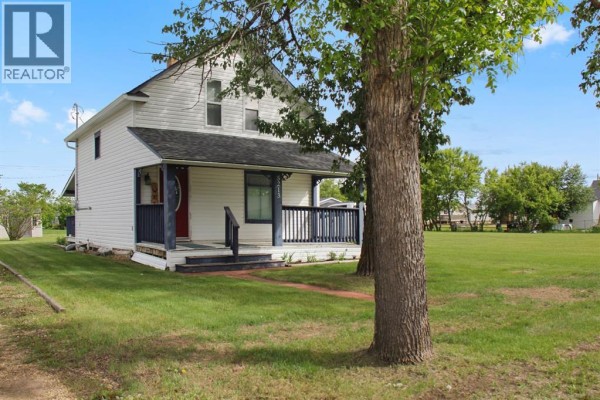 5213 49 Street, Daysland, AB, photo 2