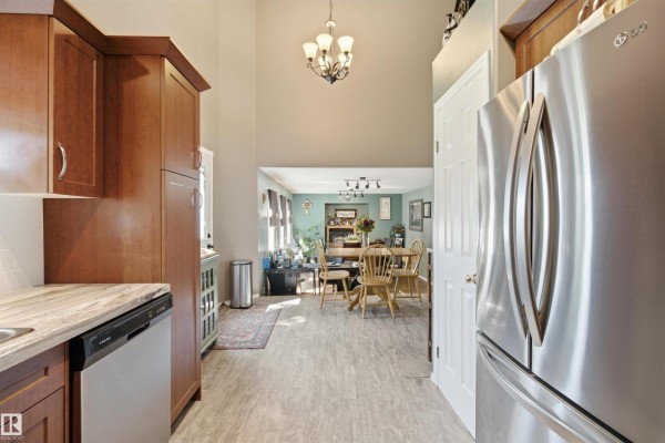 Kitchen - 5214 49 Street, Bonnyville Town, AB T9N2H1 Photo 3