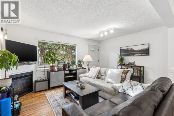 Living room - 5216 18 Avenue Nw, Calgary, AB T3B0R3 Photo 3