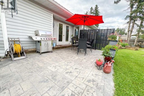 Primary Bedroom - 5216 51 Avenue, Valleyview, AB T4N4B4 Photo 5