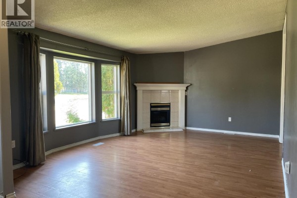 Primary Bedroom - 5217 45 Street, Fort Nelson, BC V0C1R0 Photo 4
