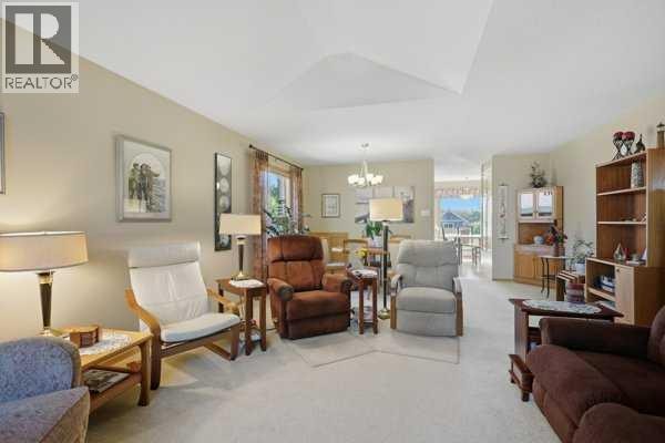Foyer - 5217 50 Avenue, Ponoka, AB T4J1R9 Photo 5
