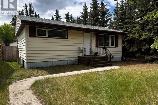 Kitchen - 5217 53a Avenue, Camrose, AB T4V0Y7 Photo 2