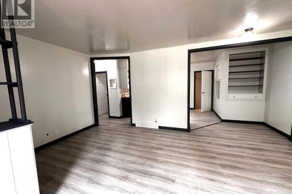 Bedroom - 5217 53a Avenue, Camrose, AB T4V0Y7 Photo 5