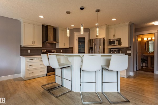 Kitchen - 522 174a St Sw, Edmonton, AB T6W2A6 Photo 3