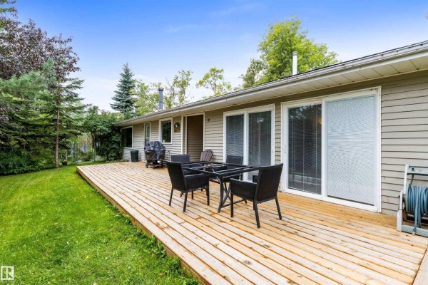 Primary Bedroom - 522 5 St, Rural Lac Ste  Anne County, AB T0E1A0 Photo 3