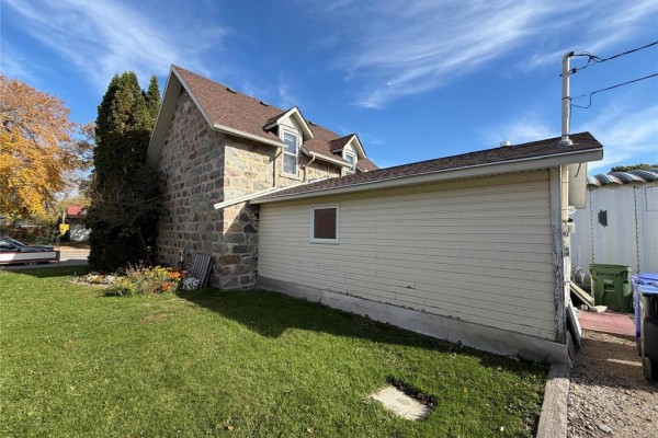 522 Stephen Street, Morden, MB R6M1T5 Photo 3