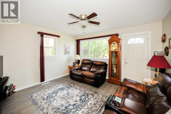 Laundry room - 5223 46 Street, Camrose, AB T4V1H4 Photo 3