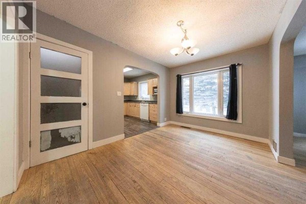 4pc Bathroom - 5223 50 Street, Lloydminster, AB T9V0M4 Photo 4