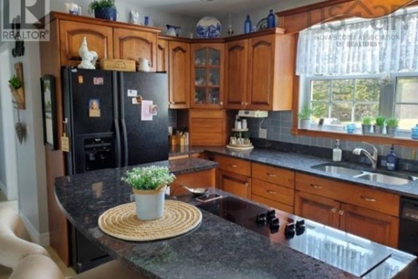 Living room - 5226 Hwy #3, Shag Harbour, NS B0W3B0 Photo 4