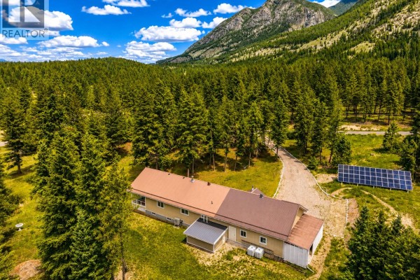 Storage - 5226 Juniper Heights Road, Invermere, BC V0A1K2 Photo 5