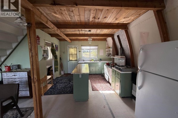 52260 Lloyd Drive, Cluculz Lake, BC V0J3A3 Photo 5