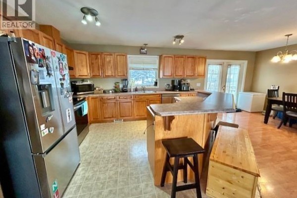 Kitchen - 5227 Hallmark Crescent, Fort Nelson, BC V0C1R0 Photo 2
