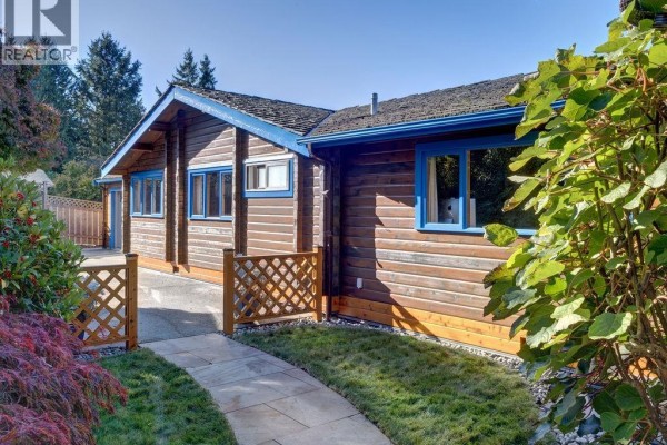 5229 Yacht Road, Sechelt, BC V7Z0C1 Photo 5