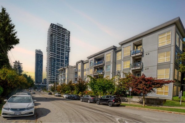 523 13733 107a Avenue, Surrey
